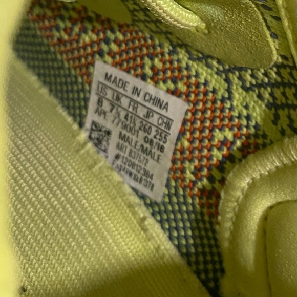 Yeezy Boost 350 - Picture 5 of 5